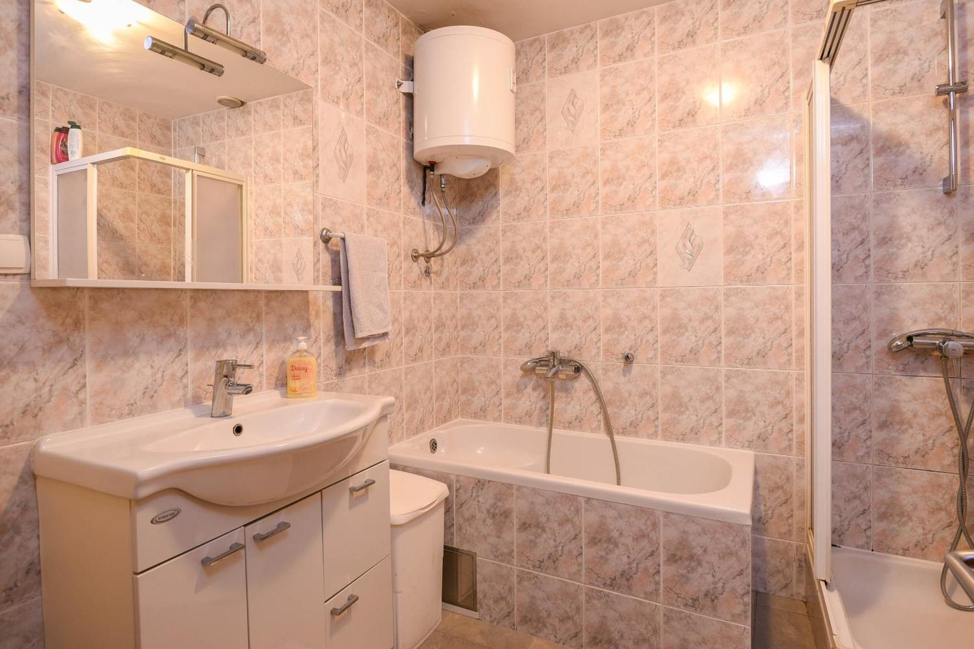 Apartments Karla Orebić Chambre photo