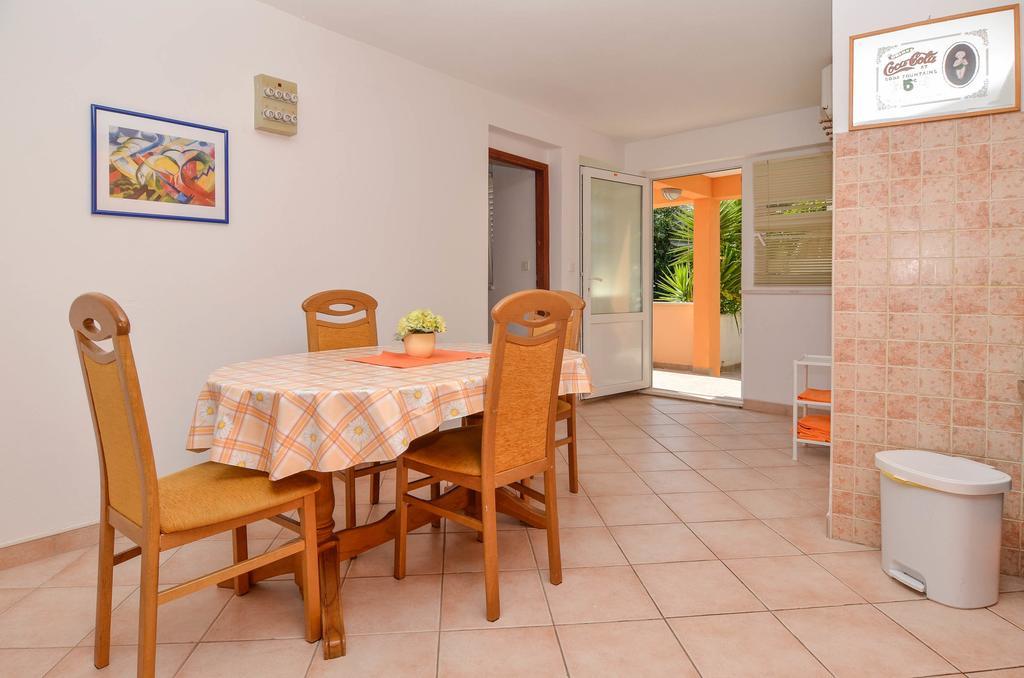 Apartments Karla Orebić Chambre photo