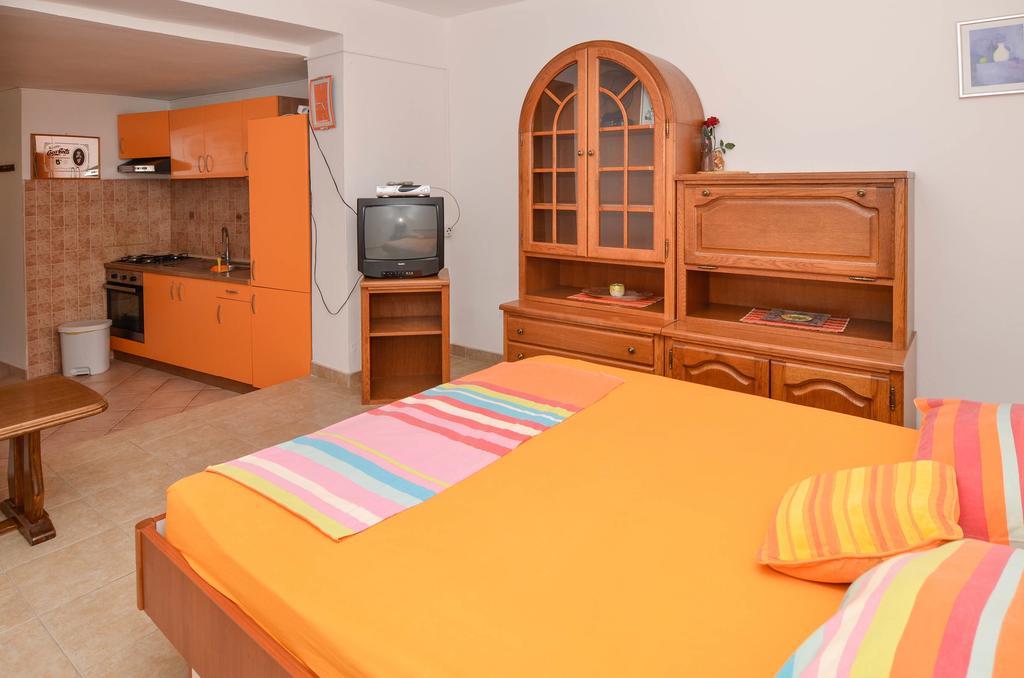 Apartments Karla Orebić Chambre photo