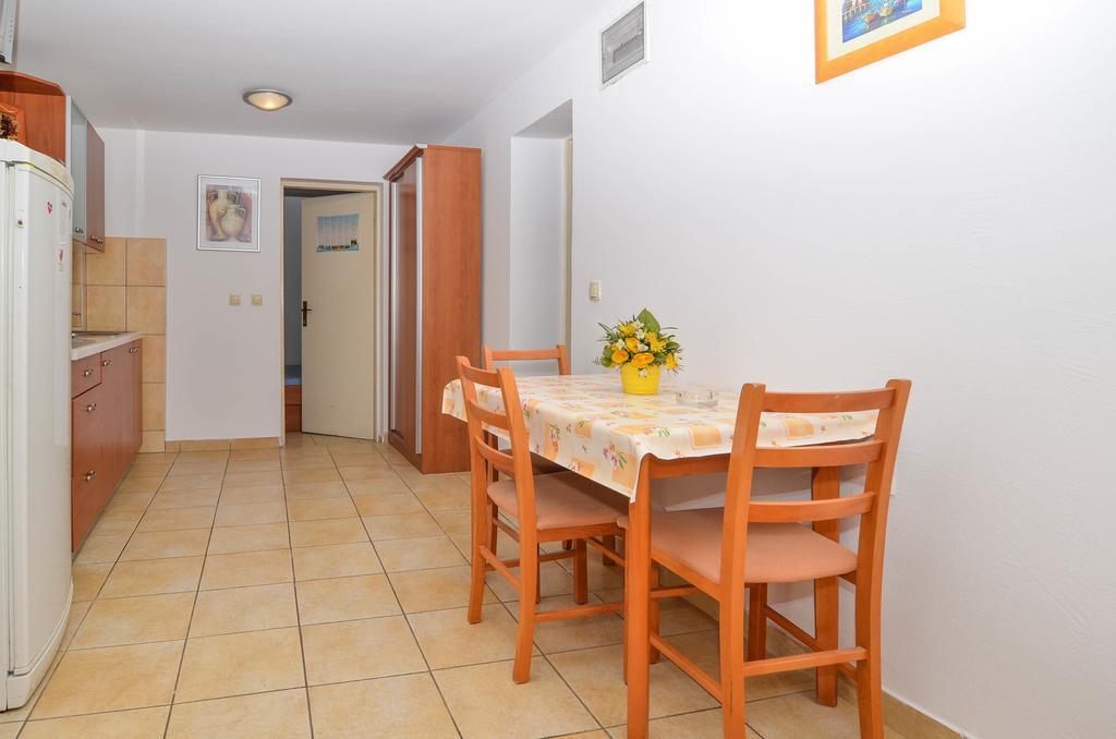 Apartments Karla Orebić Chambre photo