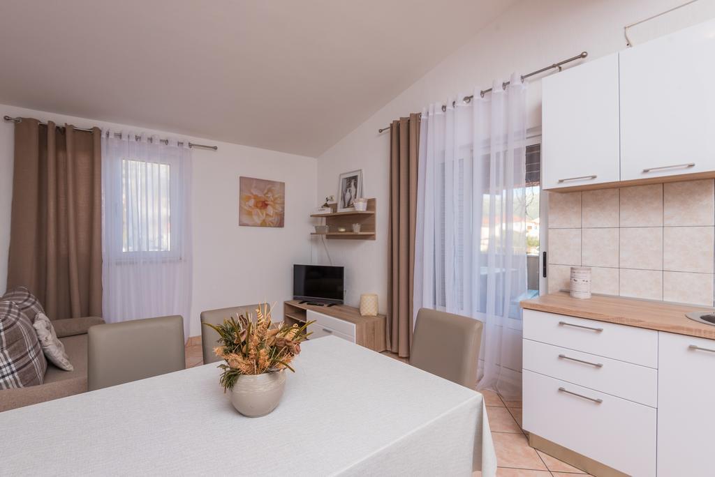 Apartments Karla Orebić Extérieur photo